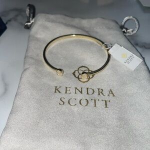 Kendra Scott bracelet